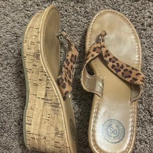 So brand heeled flip flops size 6.5